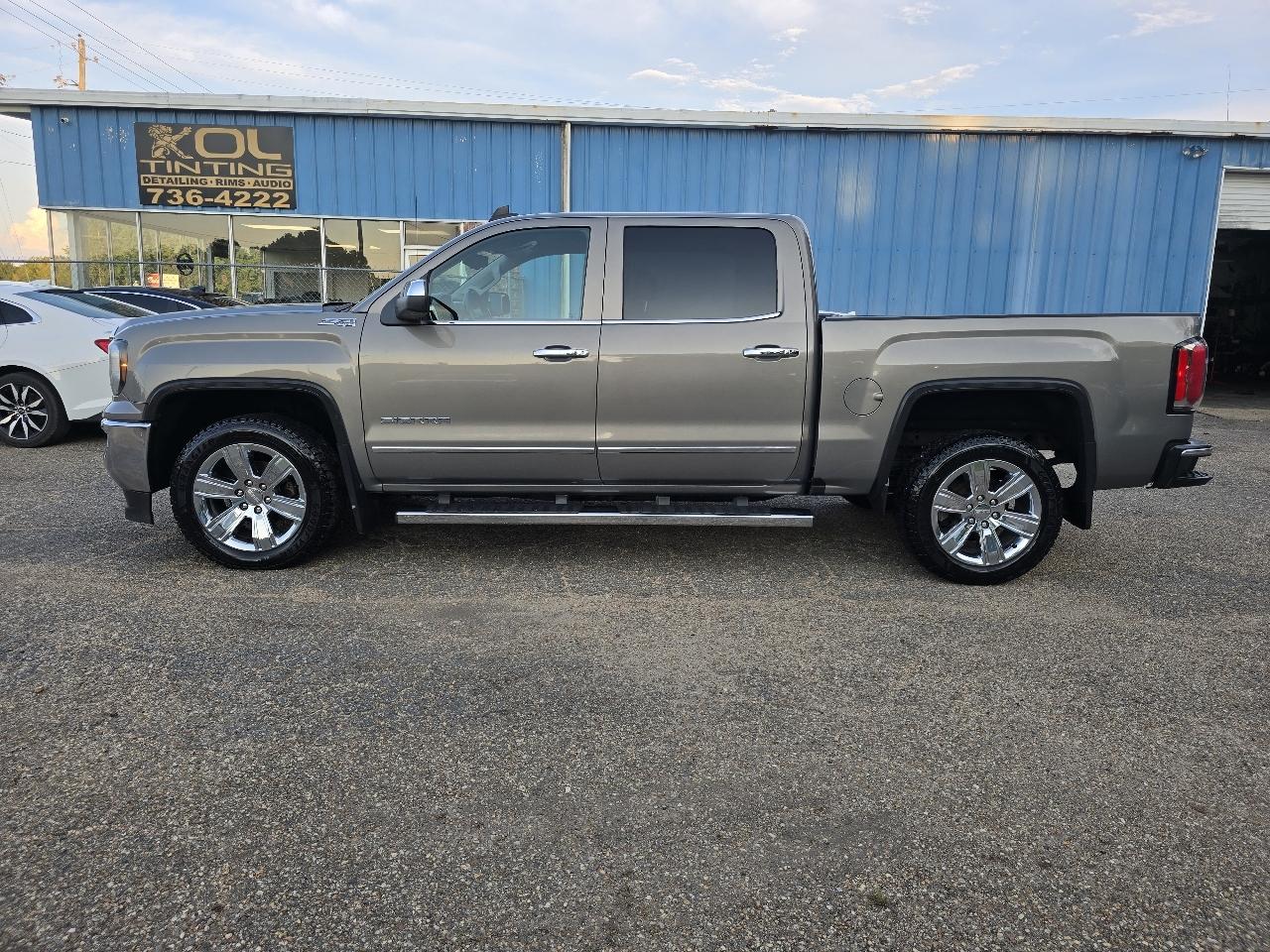 GMC Sierra 1500 2WD Crew Cab 143.5" SLT 2017