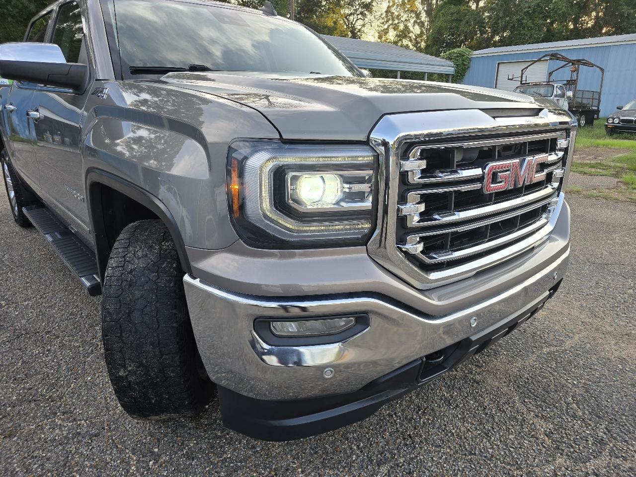 GMC Sierra 1500 2WD Crew Cab 143.5" SLT 2017