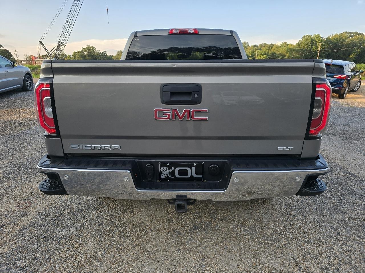 GMC Sierra 1500 2WD Crew Cab 143.5" SLT 2017