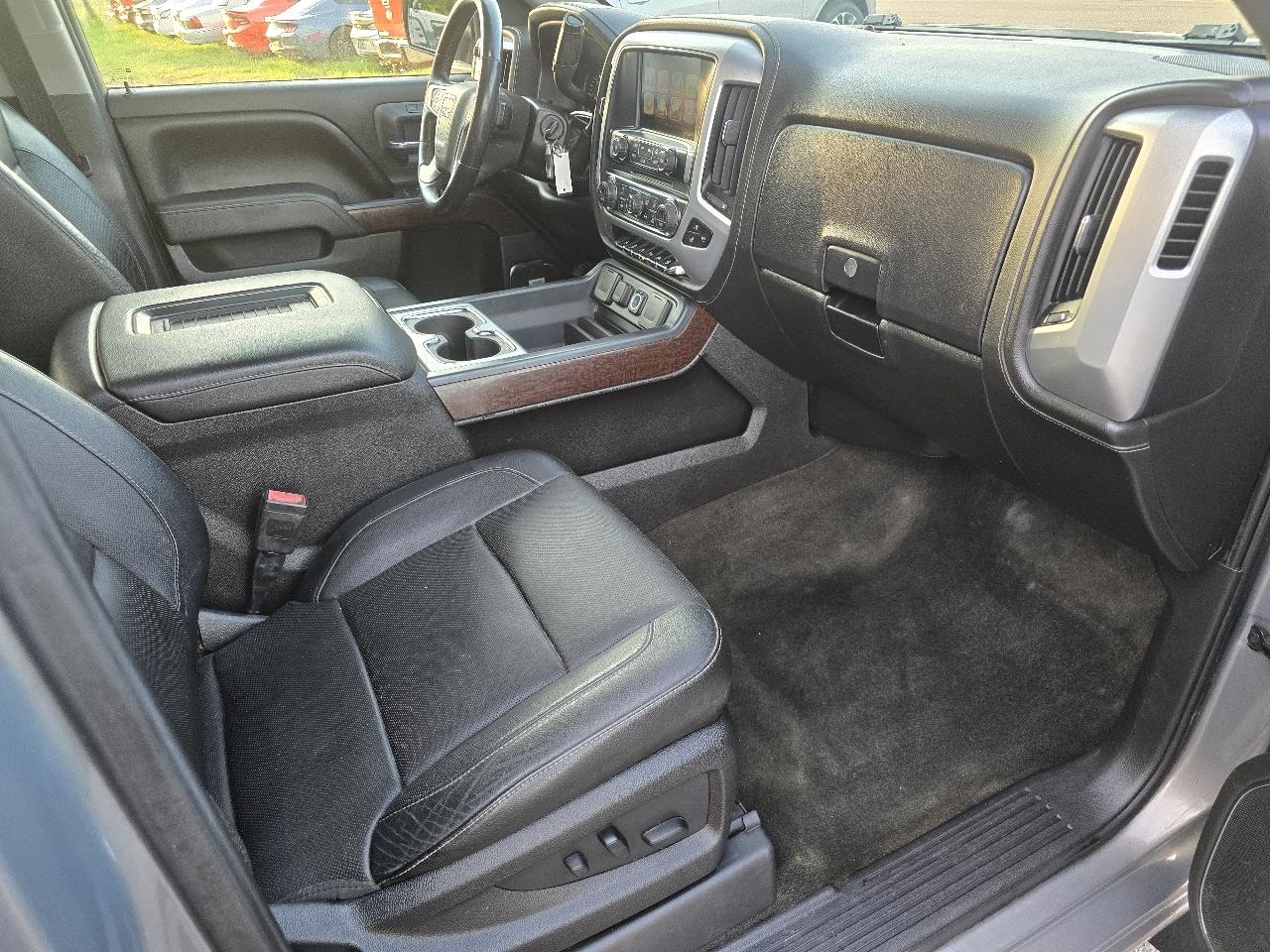 GMC Sierra 1500 2WD Crew Cab 143.5" SLT 2017