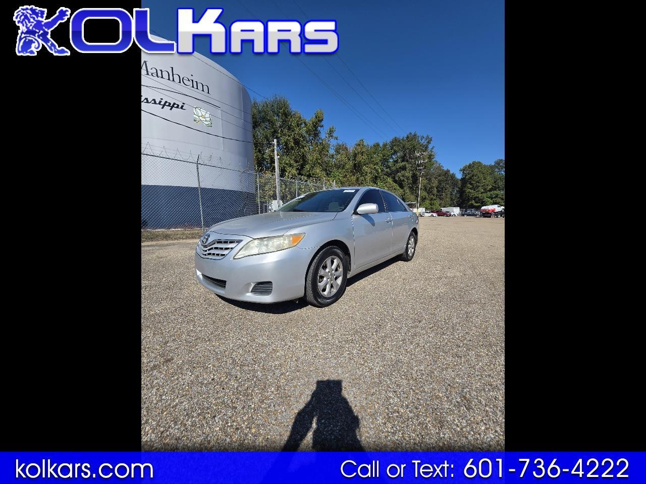 Toyota Camry Base 6-Spd AT 2011