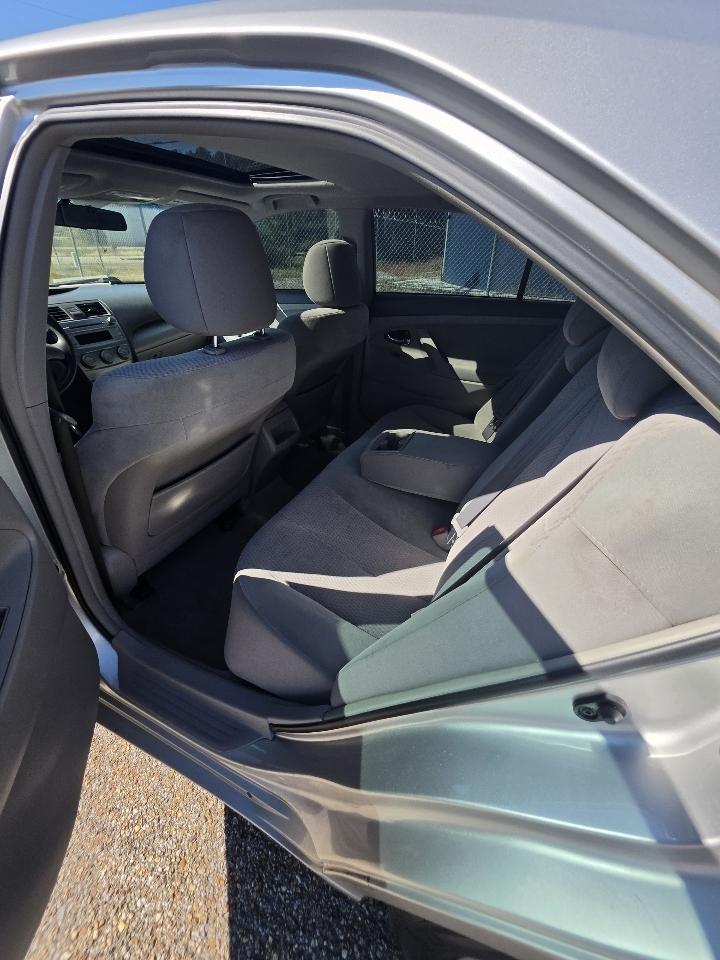 Toyota Camry Base 6-Spd AT 2011