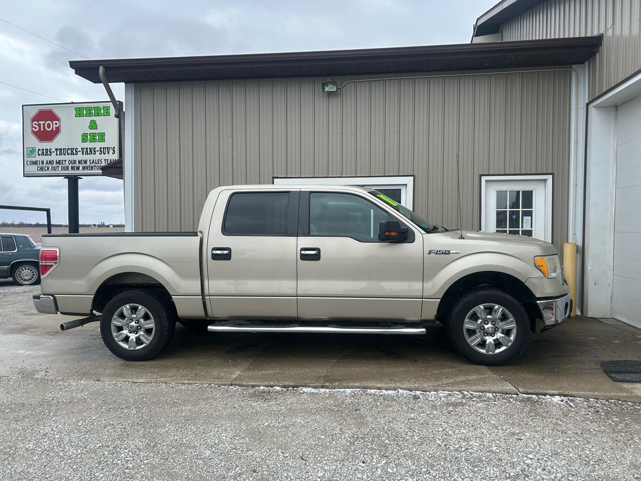 Ford F-150 2WD SuperCrew 150" XLT 2010