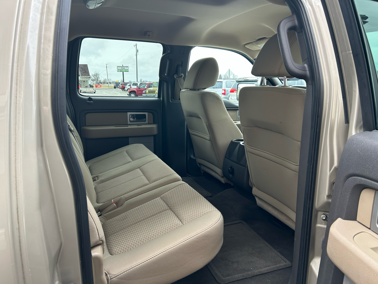 Ford F-150 2WD SuperCrew 150" XLT 2010