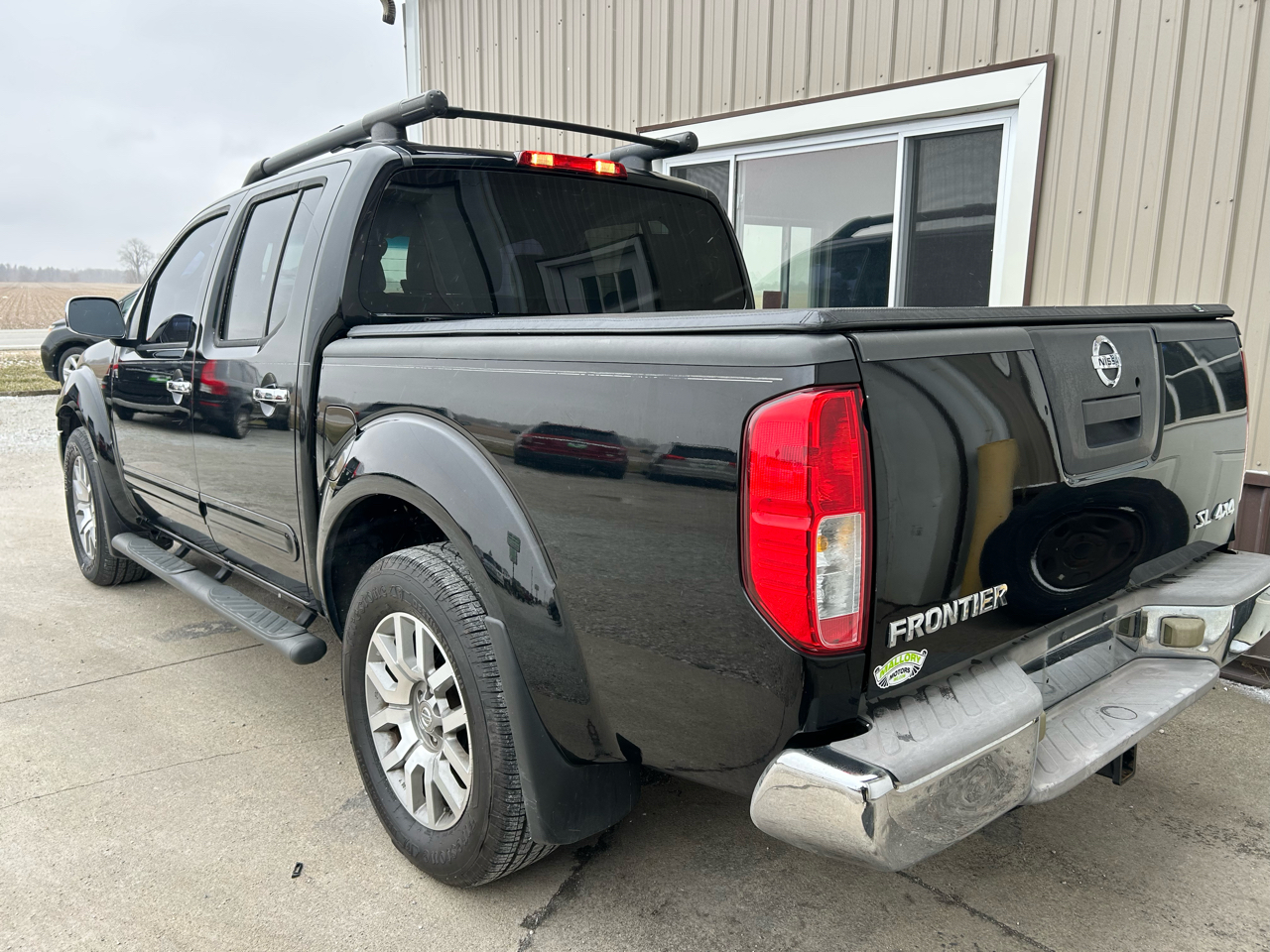 Nissan Frontier 4WD Crew Cab LWB Auto SL 2011