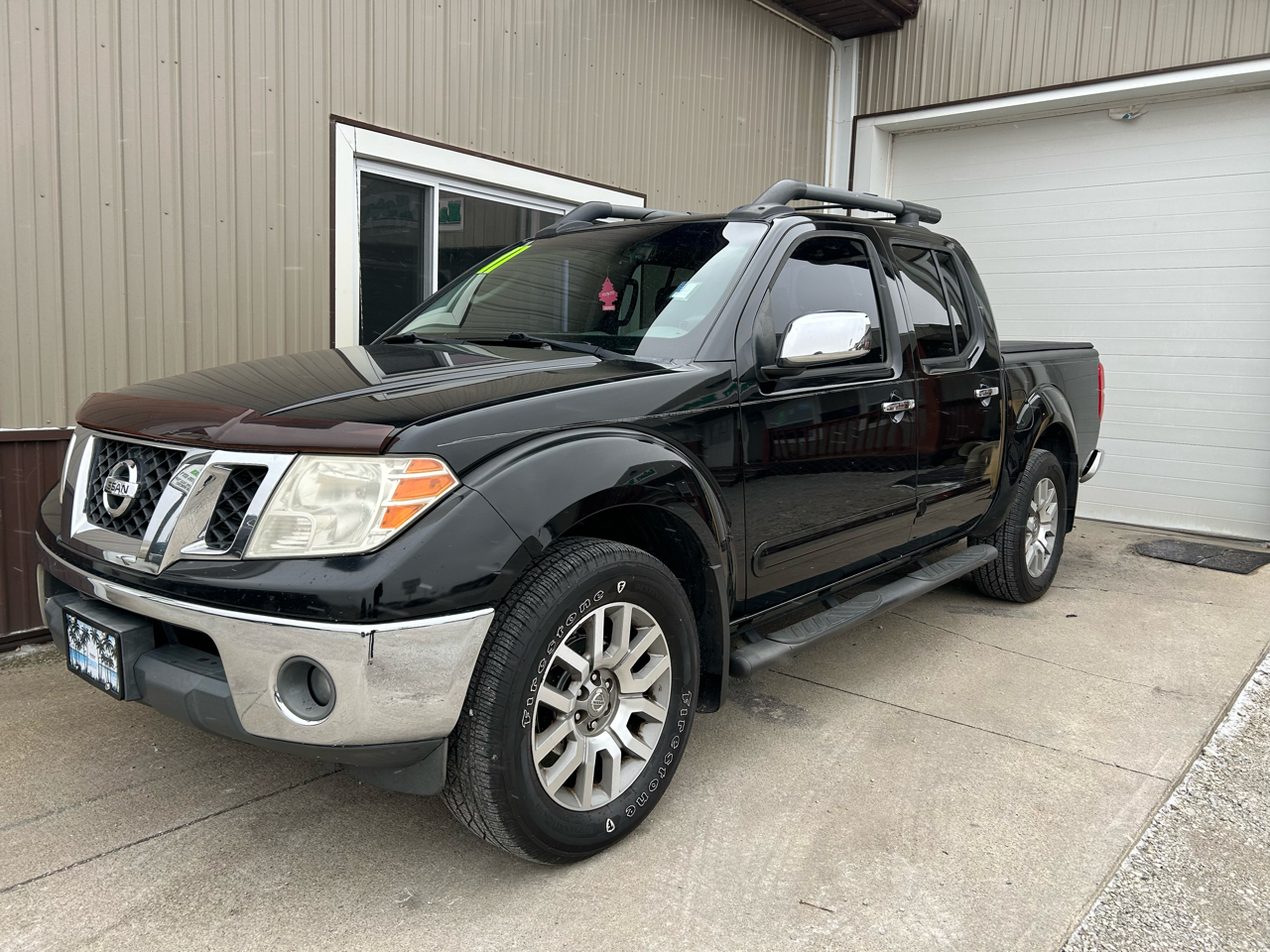 Nissan Frontier 4WD Crew Cab LWB Auto SL 2011