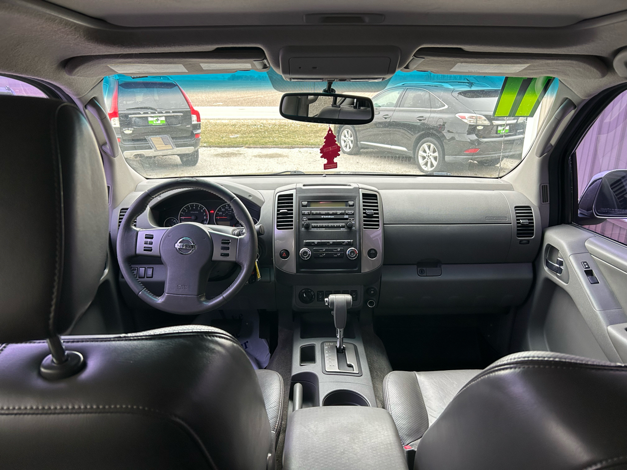 Nissan Frontier 4WD Crew Cab LWB Auto SL 2011