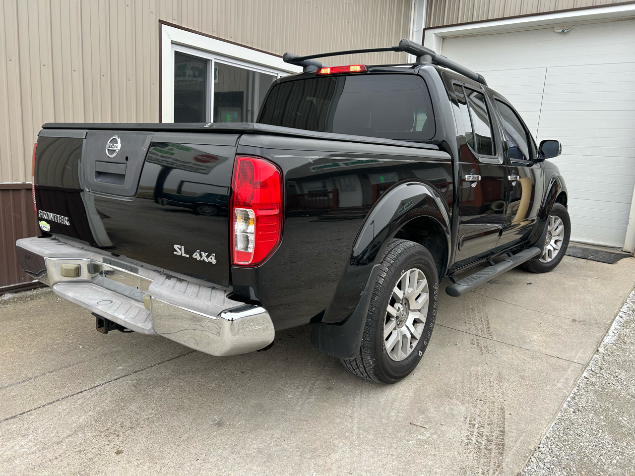 Nissan Frontier 4WD Crew Cab LWB Auto SL 2011