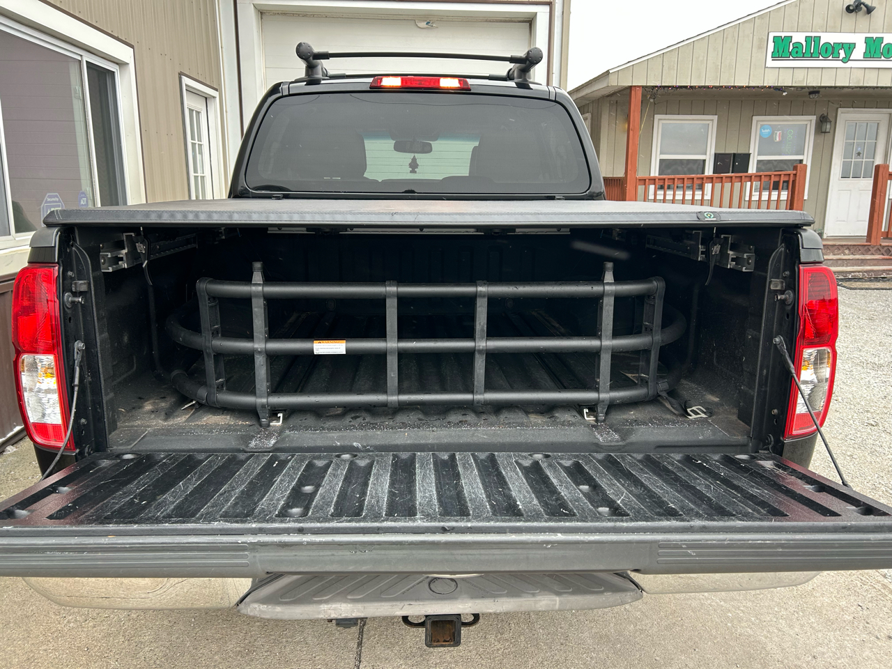 Nissan Frontier 4WD Crew Cab LWB Auto SL 2011