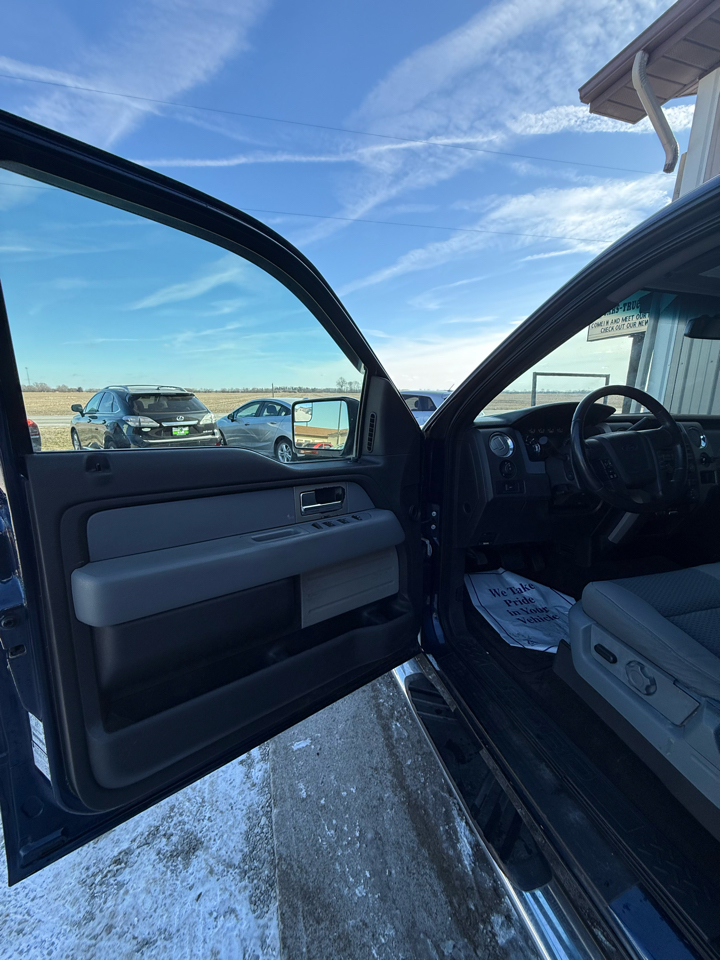 Ford F-150 2WD SuperCrew 139" XLT 2011