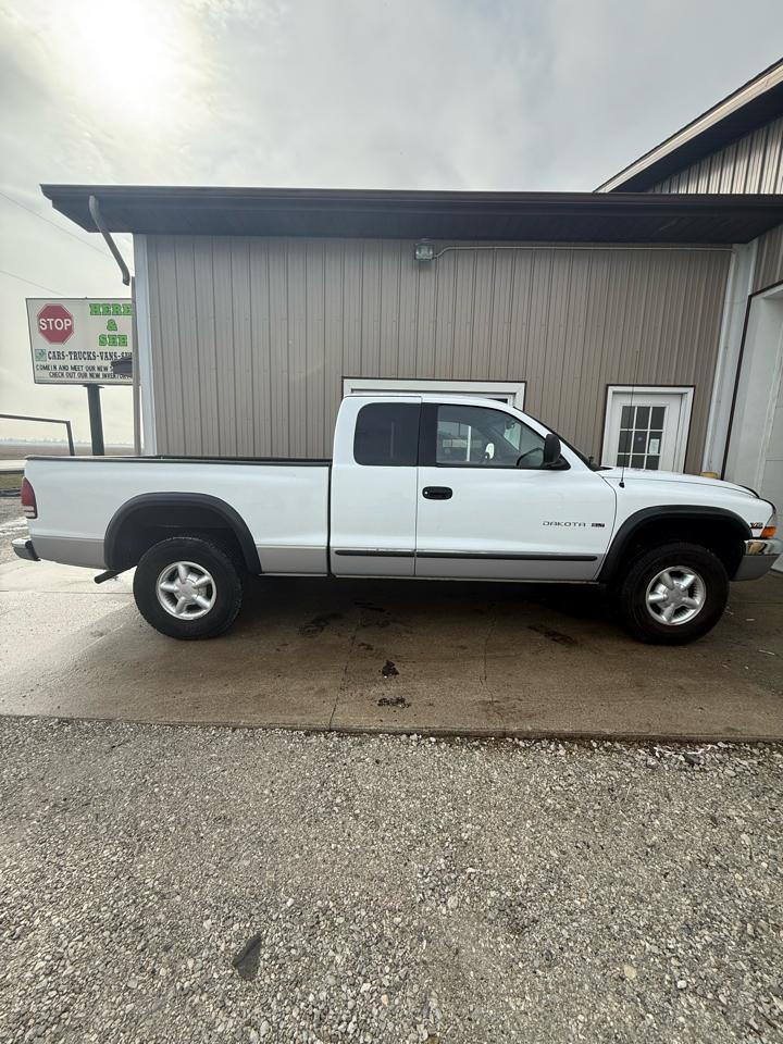 Dodge Dakota Club Cab 4WD 1997