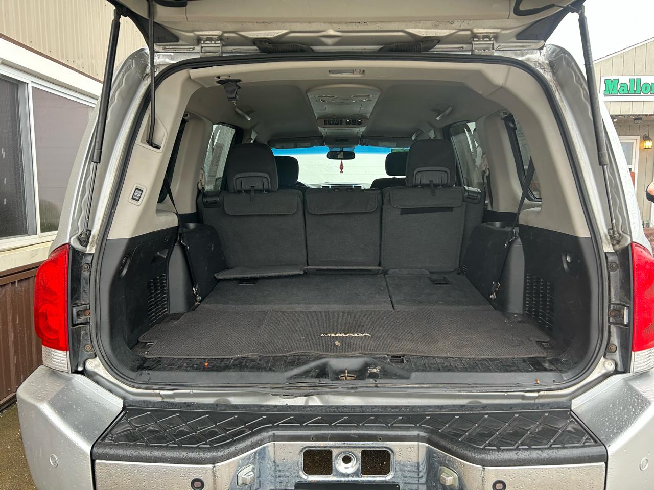 Nissan Armada SL 4WD 2012