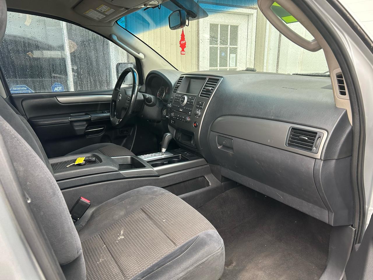 Nissan Armada SL 4WD 2012