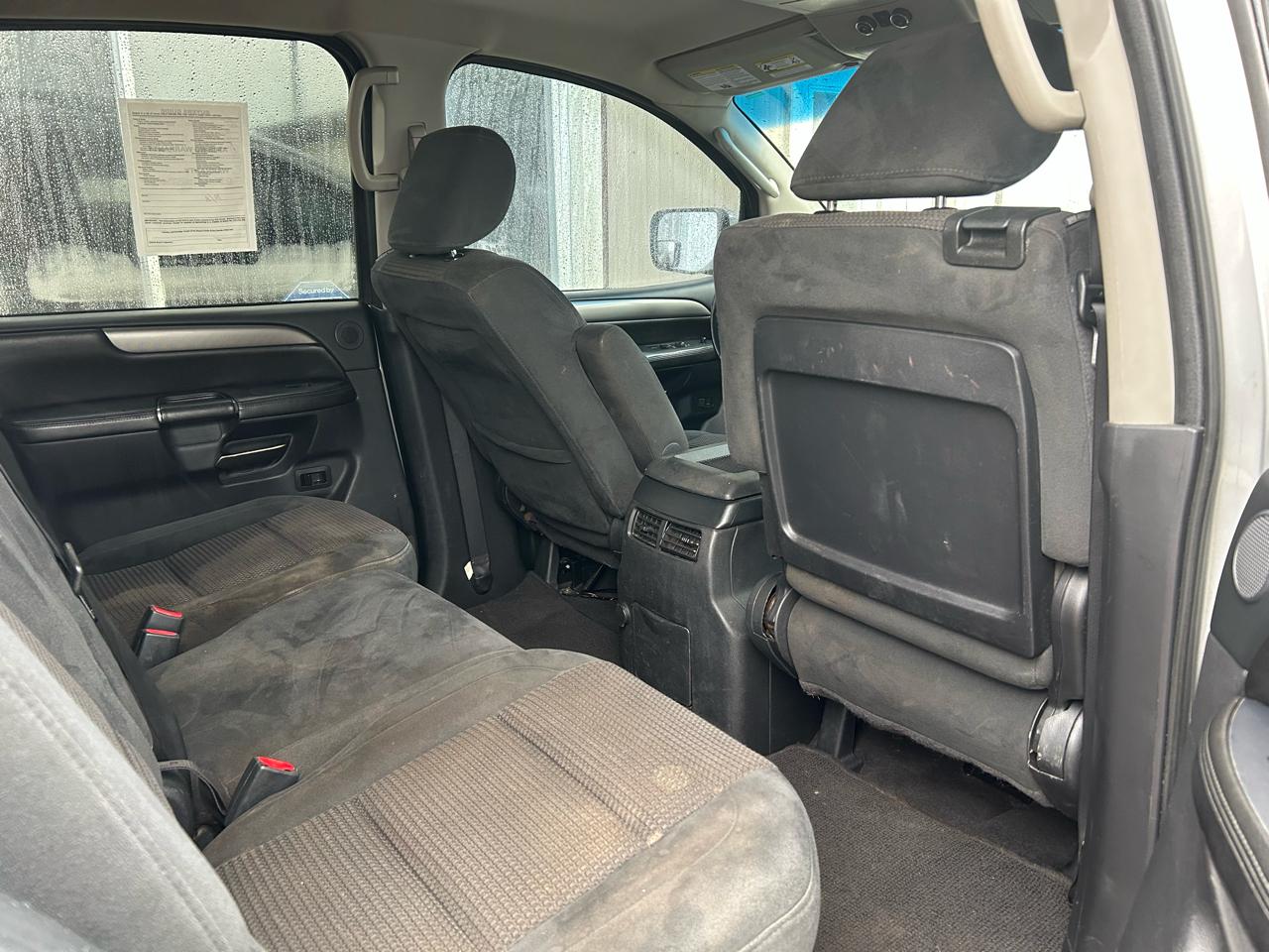 Nissan Armada SL 4WD 2012