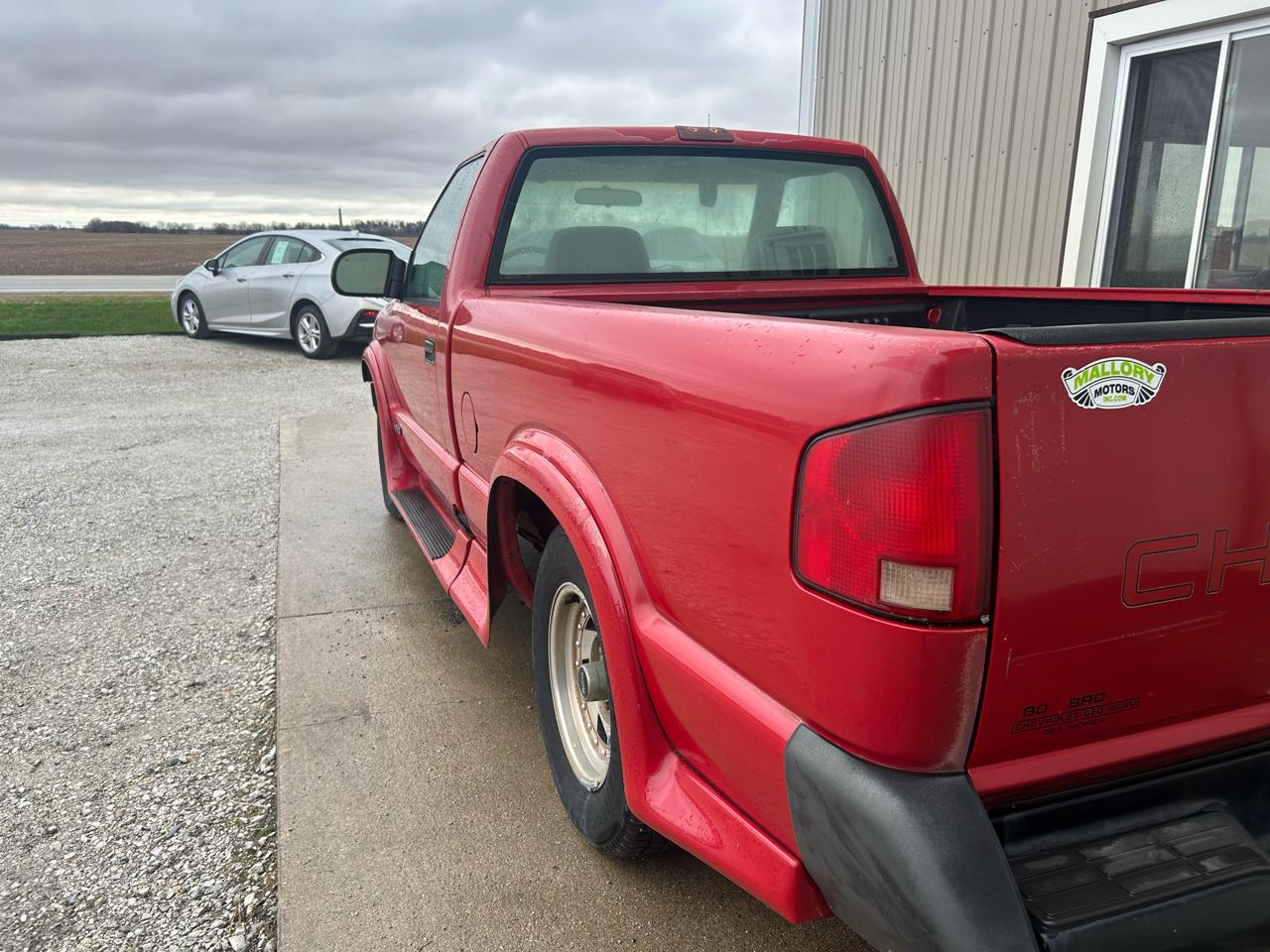 Chevrolet S10 Pickup Reg. Cab Short Bed 2WD 1996