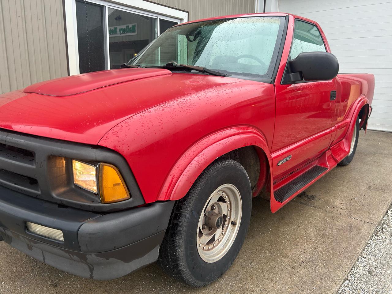Chevrolet S10 Pickup Reg. Cab Short Bed 2WD 1996