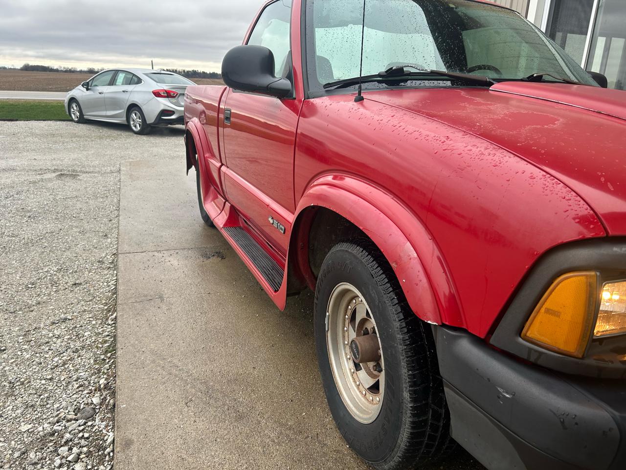 Chevrolet S10 Pickup Reg. Cab Short Bed 2WD 1996