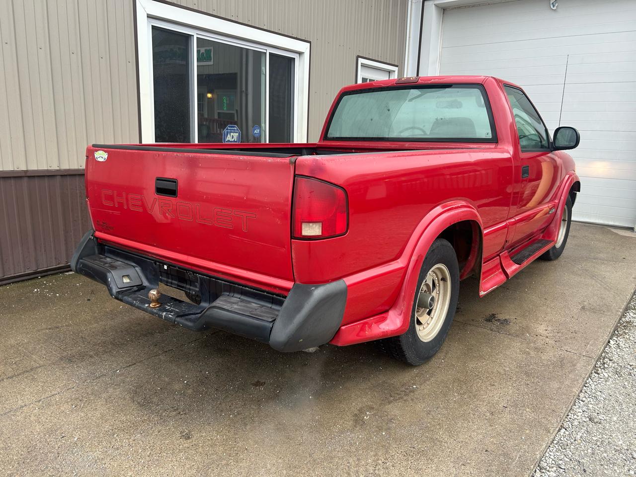 Chevrolet S10 Pickup Reg. Cab Short Bed 2WD 1996
