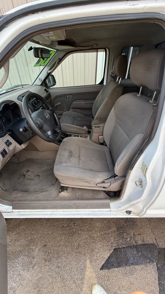 Nissan Frontier SE Desert Runner 2WD 2002