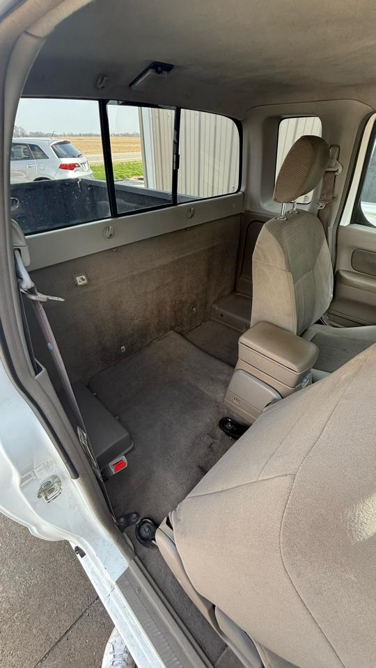 Nissan Frontier SE Desert Runner 2WD 2002