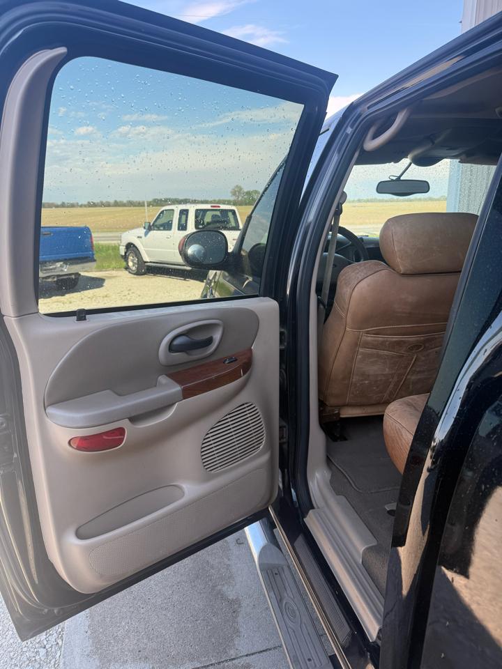Ford F-150 King Ranch SuperCrew 2WD 2003