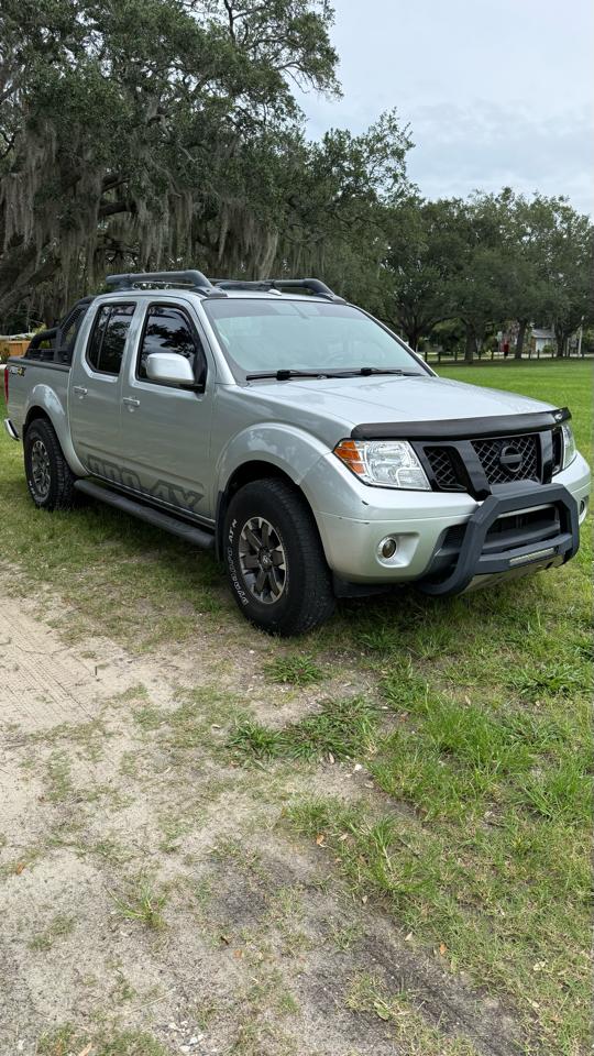 Nissan Frontier PRO-4X Crew Cab 5AT 4WD 2017