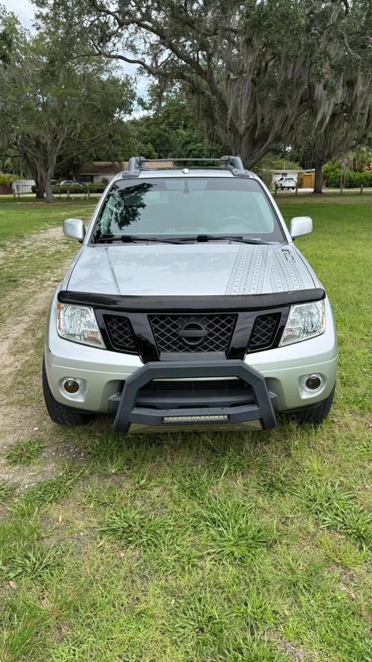 Nissan Frontier PRO-4X Crew Cab 5AT 4WD 2017