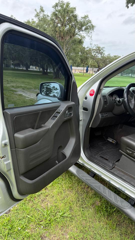 Nissan Frontier PRO-4X Crew Cab 5AT 4WD 2017