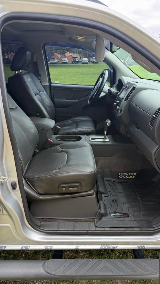 Nissan Frontier PRO-4X Crew Cab 5AT 4WD 2017