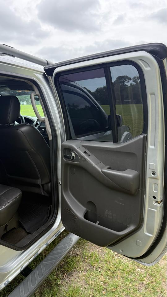Nissan Frontier PRO-4X Crew Cab 5AT 4WD 2017