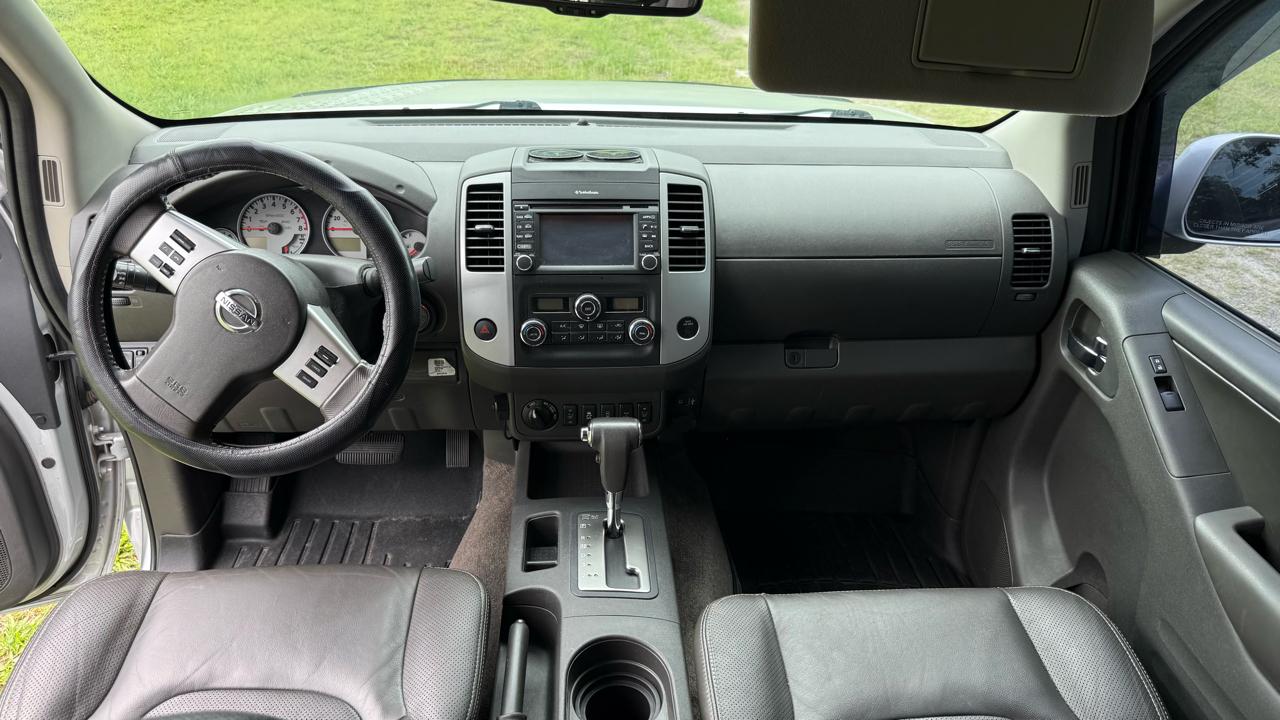Nissan Frontier PRO-4X Crew Cab 5AT 4WD 2017