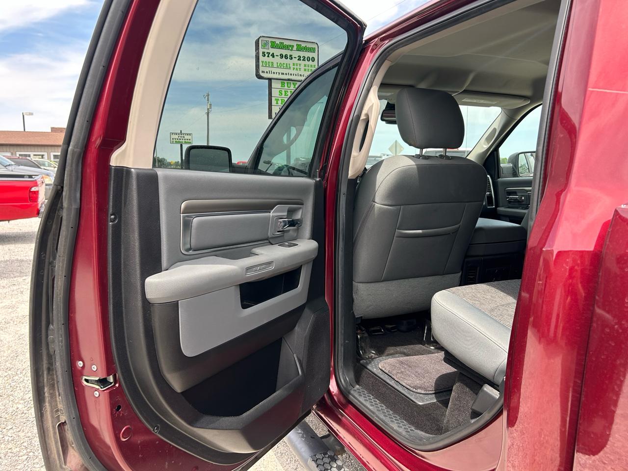 RAM 1500 2WD Crew Cab 140.5" Outdoorsman 2016