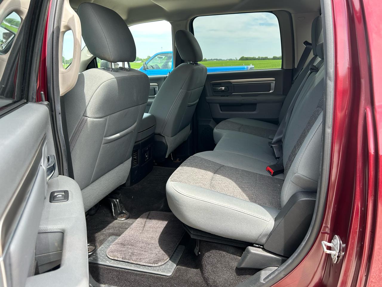 RAM 1500 2WD Crew Cab 140.5" Outdoorsman 2016