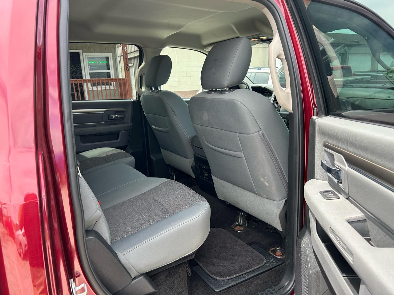RAM 1500 2WD Crew Cab 140.5" Outdoorsman 2016