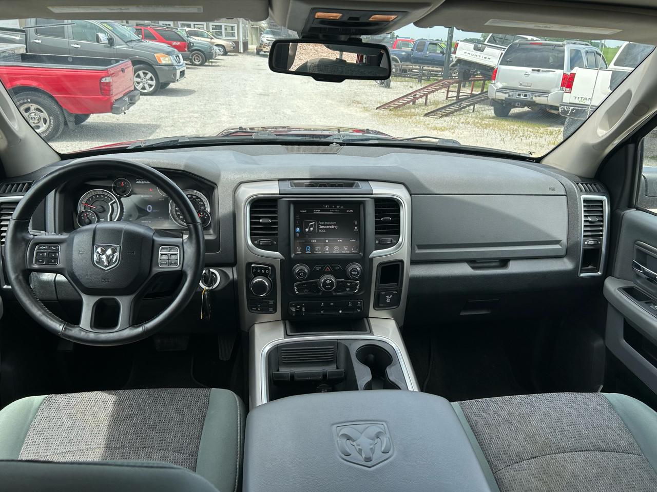 RAM 1500 2WD Crew Cab 140.5" Outdoorsman 2016