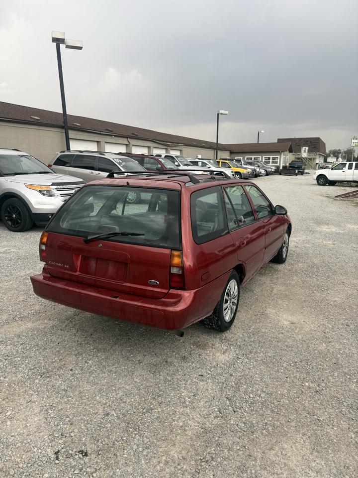 Ford Escort Wagon SE 1998