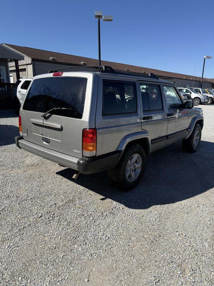 Jeep Cherokee Sport 4-Door 4WD 2000