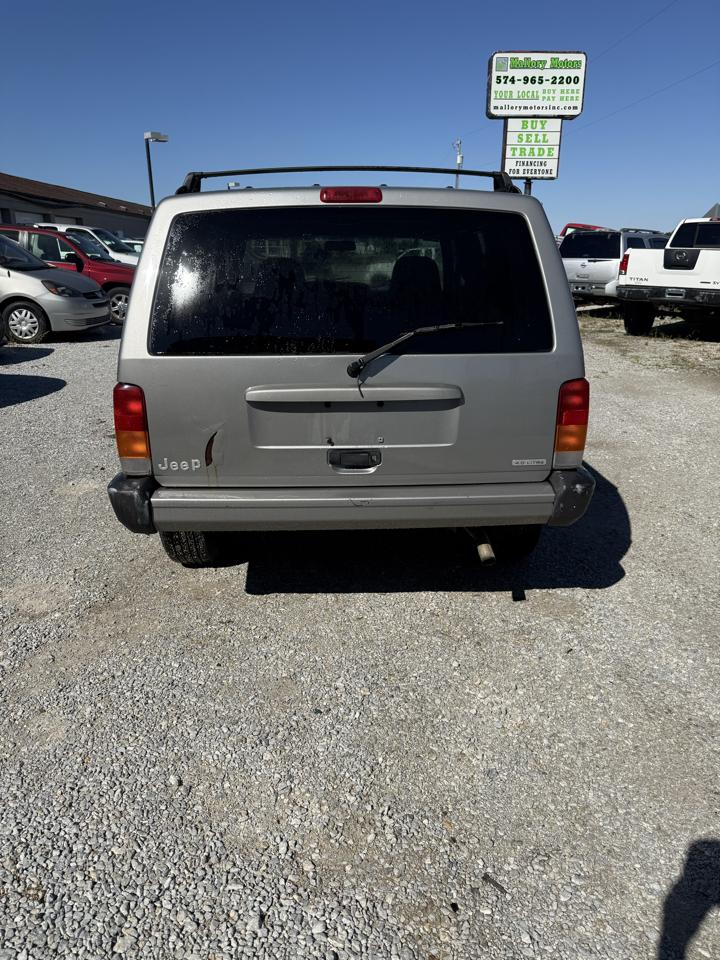 Jeep Cherokee Sport 4-Door 4WD 2000