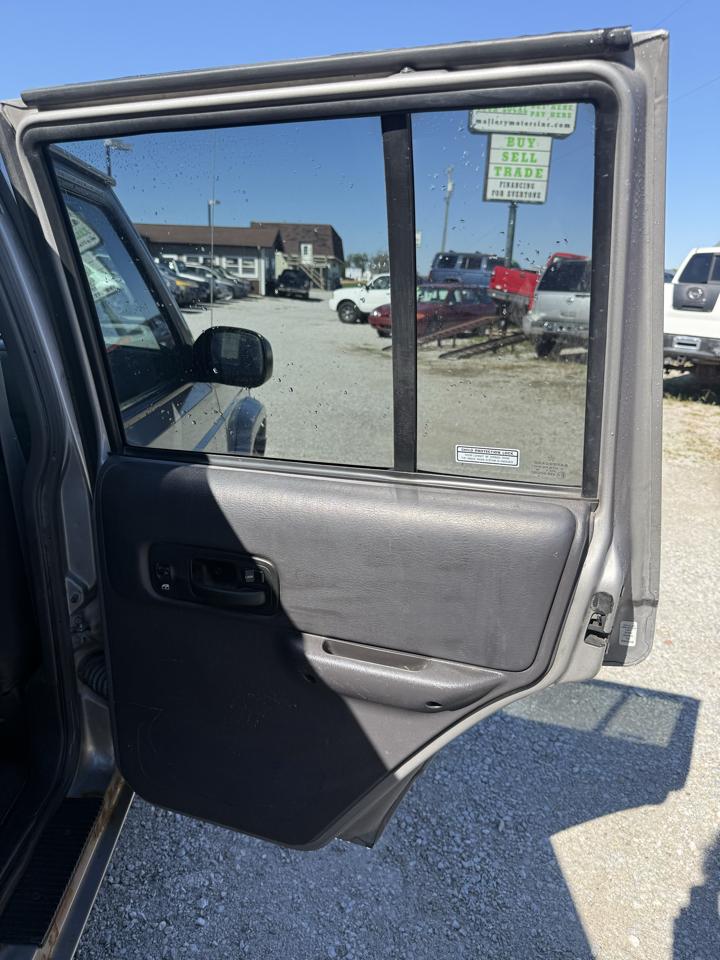 Jeep Cherokee Sport 4-Door 4WD 2000