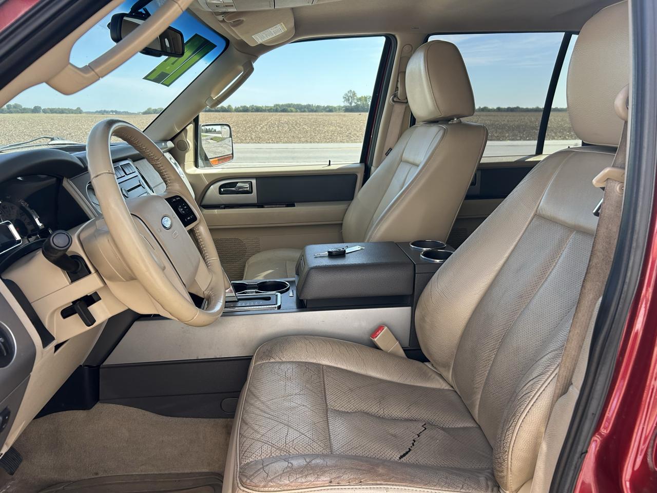 Ford Expedition XLT 4WD 2014