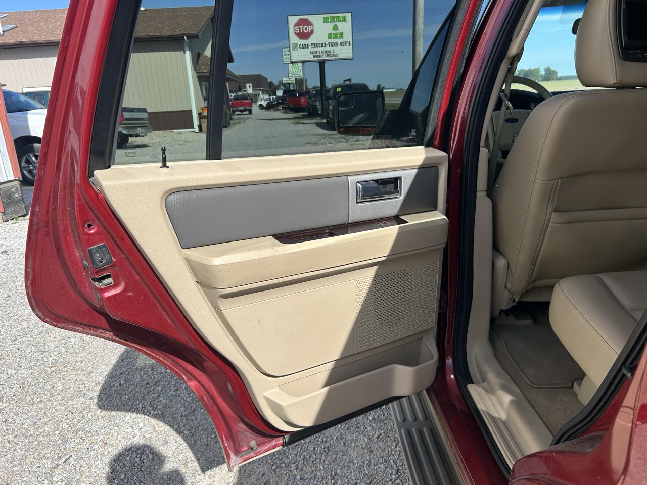Ford Expedition XLT 4WD 2014