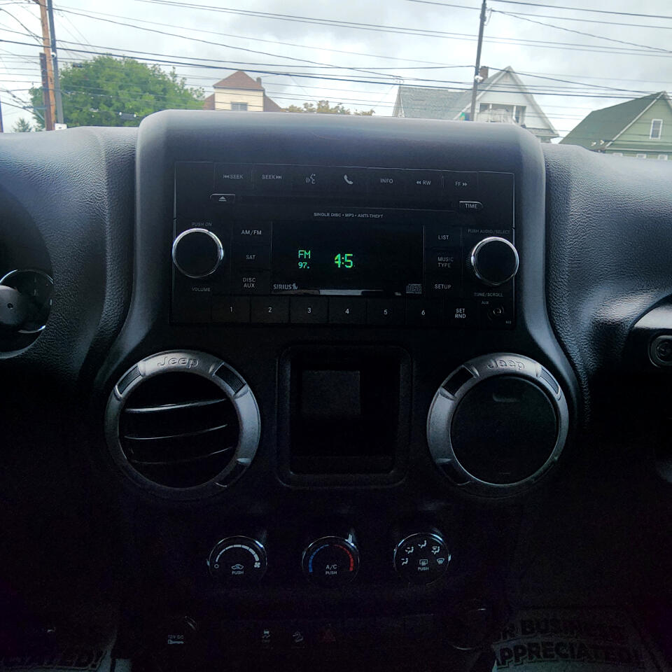 2017 Jeep Wrangler Sport photo 8