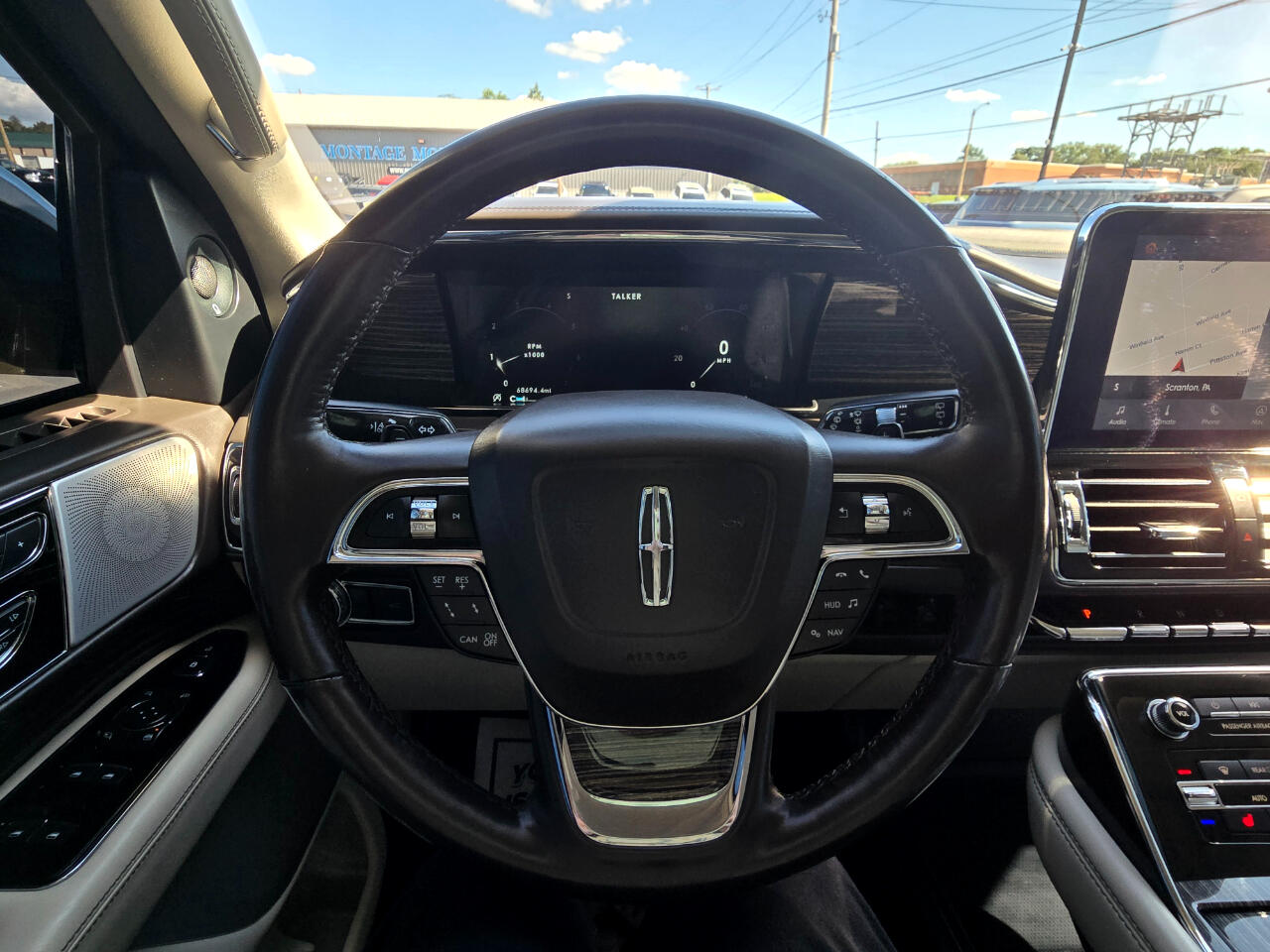 2020 Lincoln Navigator Black Label photo 6