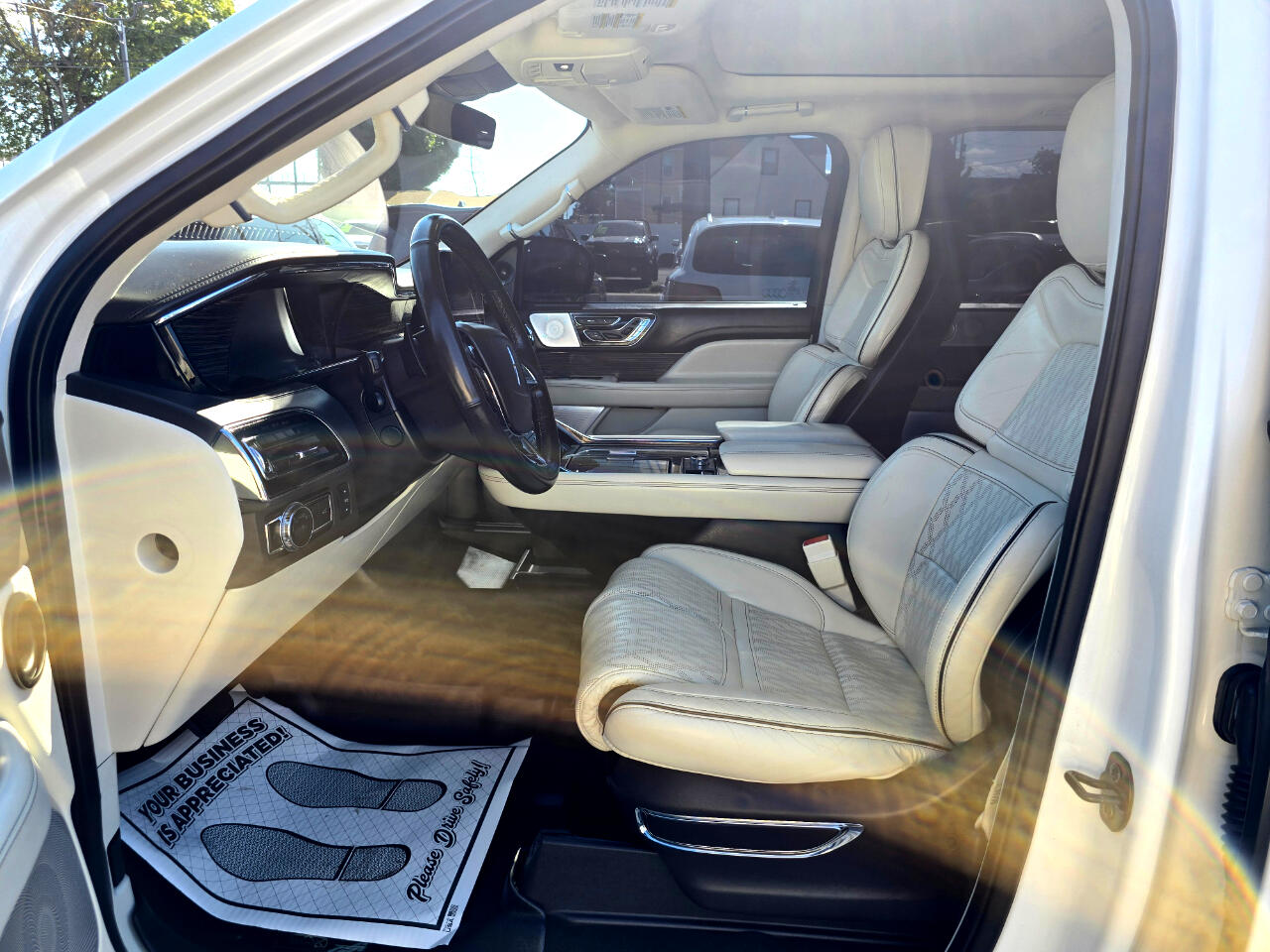2020 Lincoln Navigator Black Label photo 13