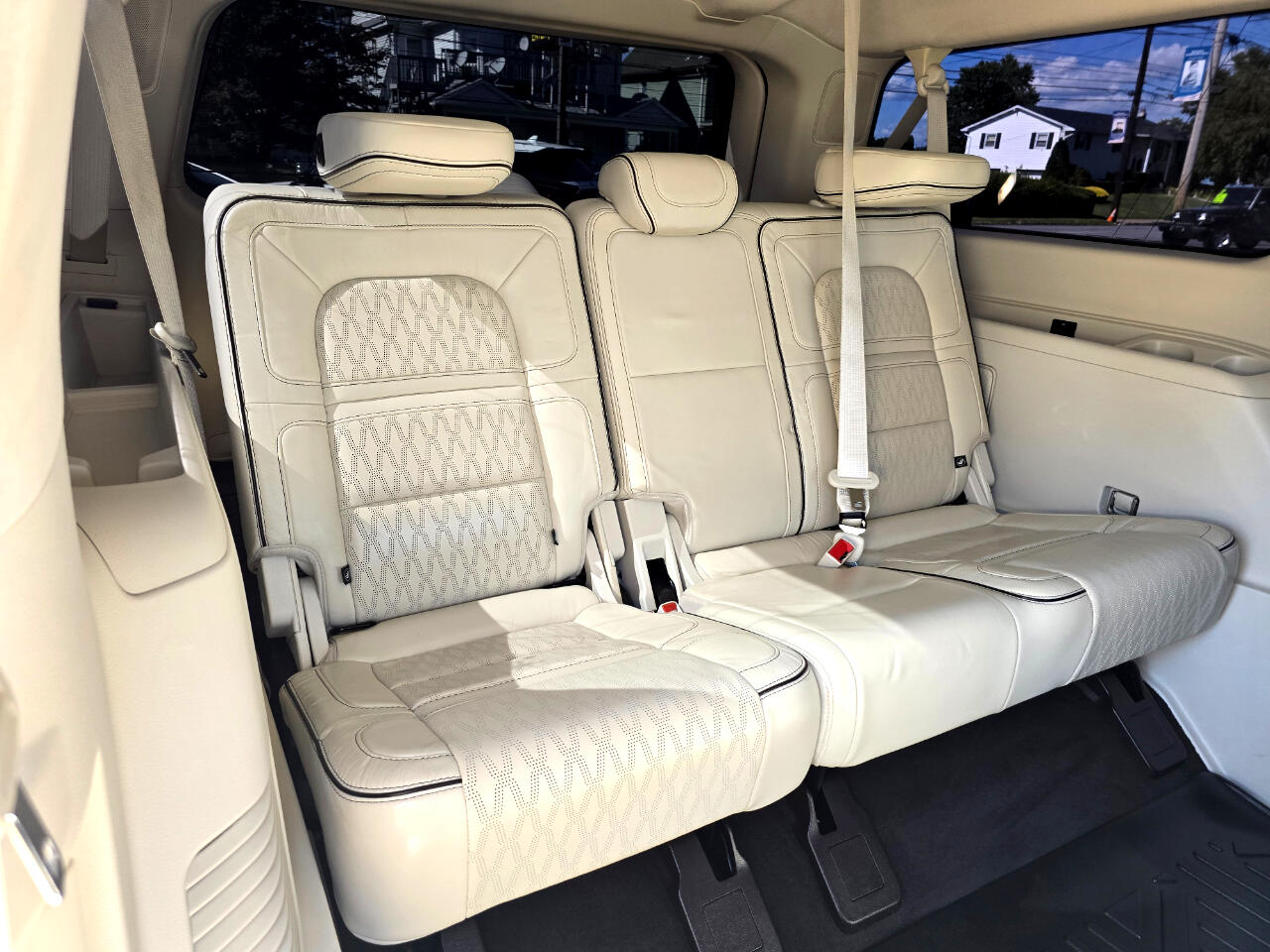 2020 Lincoln Navigator Black Label photo 16