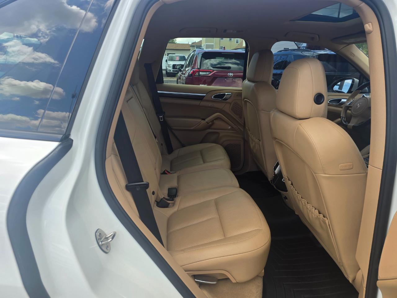 Porsche Cayenne S 2012