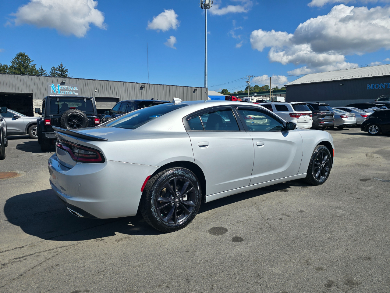 2023 Dodge Charger SXT AWD photo 4