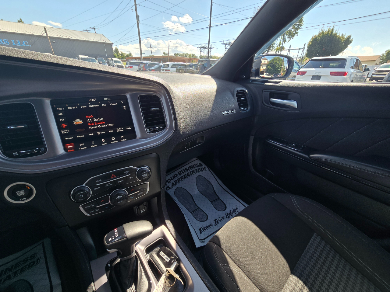 2023 Dodge Charger SXT AWD photo 9