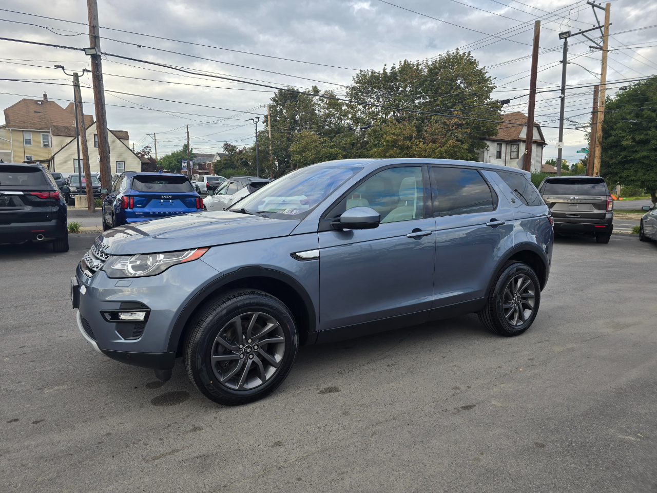 2018 Land Rover Discovery Sport HSE photo 2