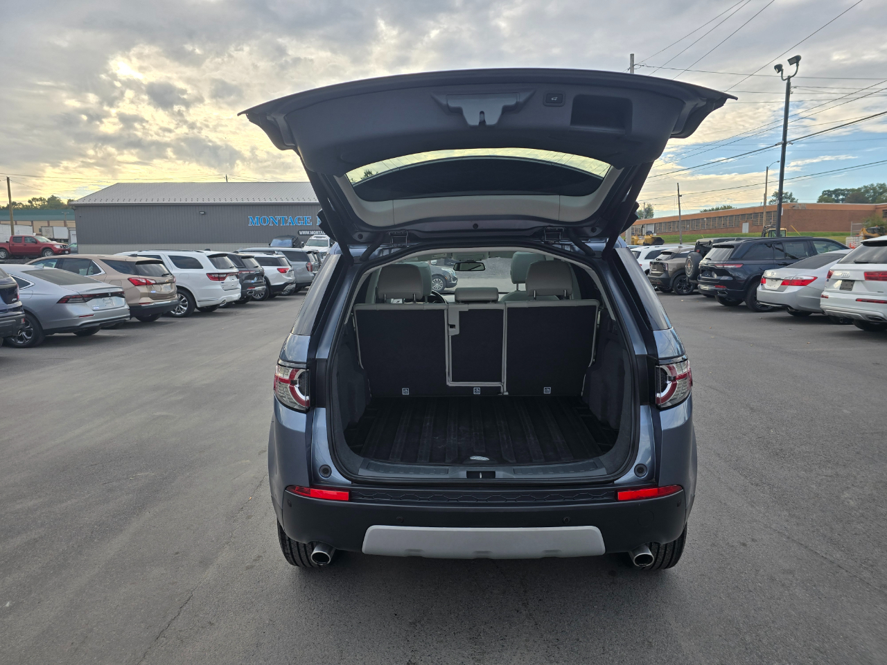 2018 Land Rover Discovery Sport HSE photo 16